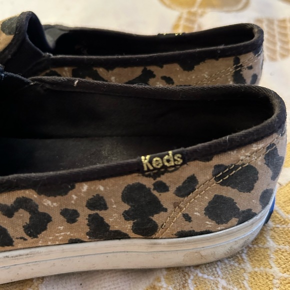 KEDS - Women’s Leopard Slip On Sneakers - Size 6 - Picture 3 of 4